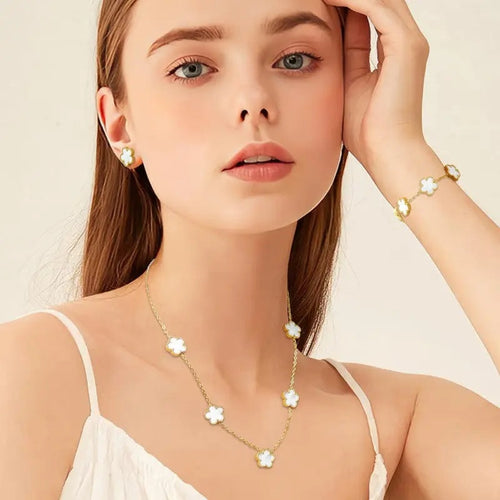 Gylden Boho-Blomma: Elegant 18K Glans för Varje Dag & Gåvoglädje